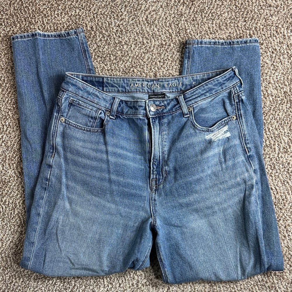 American Eagle Mom Jeans